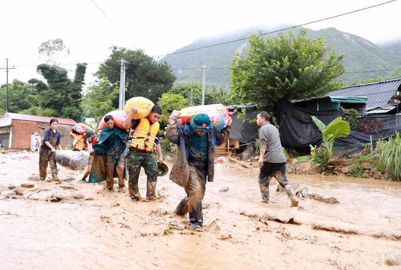 Flash floods sweep through residential areas in Muong Than commune, Lai Chau province, causing property losses. (Photo: VNA)