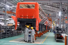 Coaches are manufactured at a plant of Kim Long Motor Hue JSC in the central province of Thua Thien-Hue. (Photo: VNA)