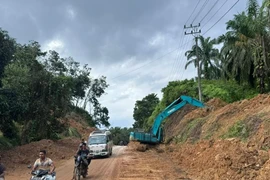  Indonesia speeds up reconstruction after severe floods, landslides