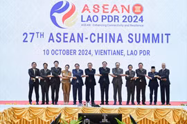 Prime Minister Pham Minh Chinh (fifth from left) attends 27th ASEAN - China Summit in Laos in October (Photo: VNA)