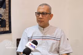 Beni Sukadis, Senior Coordinator at Indonesia’s Institute for Defence and Strategic Studies (Lesperssi), grants an interview to the Vietnam News Agency. (Photo: VNA)