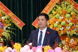 Senior Lieutenant General Nguyen Hong Thai, Secretary of the Bac Ninh Party Committee for the 2025 - 2030 tenure, speaks at the event. (Photo: VNA)