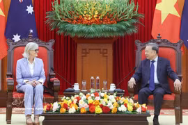 General Secretary of the Communist Party of Vietnam Central Committee To Lam (R) hosts Australian Governor-General Sam Mostyn in Hanoi on September 10, 2025. (Photo: VNA)
