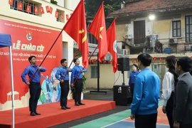 A flag salute ceremony at the headquarters of the Central Committee of the Ho Chi Minh Communist Youth Union (Photo: VNA)
