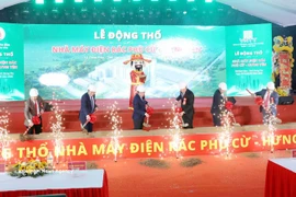 The groundbreaking ceremony for the Phu Cu waste-to-energy plant project in Doan Dao commune, Hung Yen province, on March 6 (Photo: VNA)