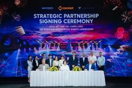 Sun Group officially signed a strategic partnership with H2O Events and LaserVision. (Sun Group)