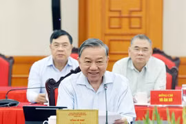 Party General Secretary To Lam speaks during the Politburo's meeting with the Standing Board of the Central Public Security Party Committee (Photo: VNA)
