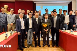 Members of the network of overseas Vietnamese nuclear energy experts (VietNuc) pose for a photo. (Photo: VNA)
