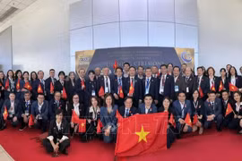 At the 46th Asia-Pacific Dental Congress in the Philippines, Vietnam was awarded the right to host the 47th edition. (Photo: VNA)