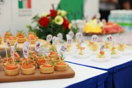 Italian dishes dispayed at the 10th Week of Italian Cuisine in Vietnam (Photo: VNA)