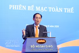 Politburo member and Minister of Foreign Affairs Le Hoai Trung speaks at the 33rd Diplomatic Conference's closing session in Hanoi on August 7, 2026. (Photo: VNA)