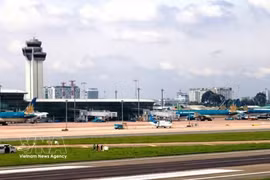 At Tan Son Nhat International Airport in Ho Chi Minh City (Photo: VNA)