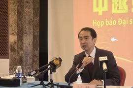 Chinese Ambassador to Vietnam He Wei speaks at the press briefing in Hanoi on April 21 (Photo: VNA)