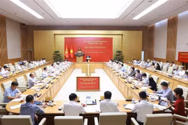 At the second meeting of the Party Committee of the Government for the 2020 - 2025 term in Hanoi on June 3. (Photo: VNA)