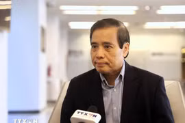 Prof. Vu Minh Khuong from the Lee Kuan Yew School of Public Policy in Singapore (Photo: VNA)