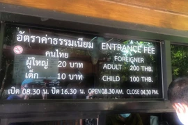 Higher admission prices for foreigners at countless attractions across Thailand are a longtime complaint. (Photo: bangkokpost.com) 