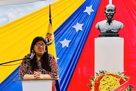 Venezuelan Vice Minister of Foreign Affairs Tatiana Pugh speaks at the ceremony on December 17. (Photo: VNA)