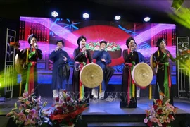 A Quan ho (love duet) singing performance at the event (Photo: VNA)