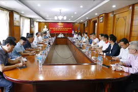 At the conference held in Vientiane on November 6 to collect feedback on the draft documents for the 14th Party Congress. (Photo: VNA)