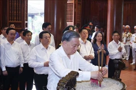 Party General Secretary To Lam offers incense in commemoration of President Ho Chi Minh. (Photo: VNA)