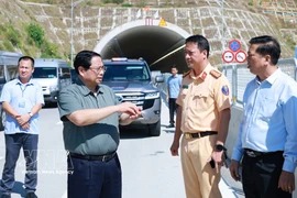 PM Pham Minh Chinh checks Quang Ngai – Hoai Nhon expressway (Photo: VNA)
