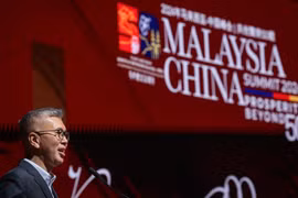 Malaysian Minister of Investment, Trade, and Industry Tengku Datuk Seri Zafrul Abdul Aziz addresses the Malaysia - China Summit 2024. (Photo: Malaymail)