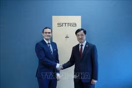 Nguyen Duy Ngoc (right), Politburo member, Chairman of the Party Central Committee's Inspection Commission, pays a working trip to SITRA, the Finnish Innovation Fund (Photo: VNA)