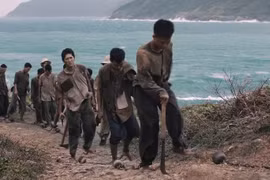 A scene from the film “The Sound of Crossing the Sea”, which portrays steadfast revolutionary soldiers imprisoned at Con Dao Prison (Photo of the producer)