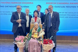 The award is granted to former Vietnamese Vice President Nguyen Thi Binh (Photo: VNA)
