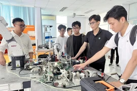 Students at a training centre in the Ho Chi Minh City High-Tech Park (Photo: VNA)
