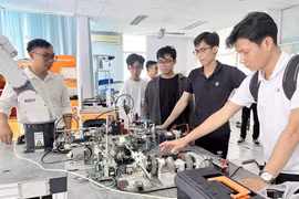 Students at a training centre in the Ho Chi Minh City High-Tech Park (Photo: VNA)