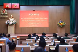 Prime Minister Pham Minh Chinh presides over a conference on ensuring security and order to support socio-economic development in the northwestern region and surrounding areas on March 24. (Photo: VNA)