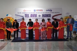 At the launch ceremony (Photo: Embassy of Israel in Hanoi)