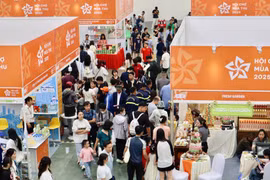 People visit Autumn Fair 2025 in Hanoi. (Photo: VNA)