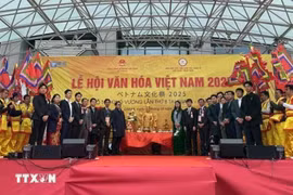 The 8th reenactment of the Hung Kings' Death Anniversary ceremony organised at the Vietnam Culture Festival 2025 in Osaka. (Photo: VNA)