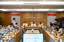 The Ministry of Science and Technology holds its monthly press conference on July 31. (Photo: VNA)