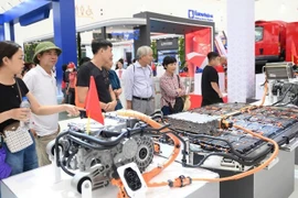 Auto technology solutions are on display at an exhibition on the 80-year national achievements (Photo: VNA)