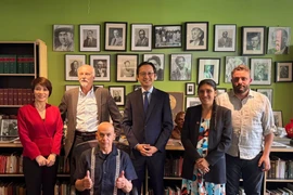 Ambassador Do Hung Viet, Permanent Representative of Vietnam to the United Nations (third from right) at the meeting (Photo: VNA)