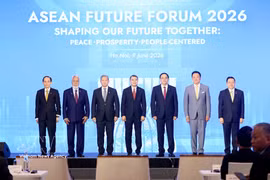 Prime Minister Le Minh Hung (centre) attends the opening session alongside Lao Prime Minister Sonexay Siphandone, Cambodian Prime Minister Hun Manet, Thai Prime Minister Anutin Charnvirakul and Timor-Leste Prime Minister Kay Rala Xanana Gusmão. (Photo: VNA)