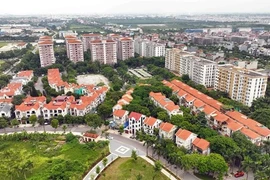 With systematic infrastructure investment, many large-scale urban areas have been established, contributing to changes in the population and economic structure in Gia Lam district (Hanoi). (Photos courtesy of the Coordination Office of the New-Style Rural Development Programme in Hanoi)