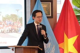 Ambassador Do Hung Viet, Permanent Representative of Vietnam to the United Nations, speaks at the briefing. (Photo: VNA)