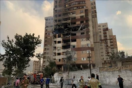A building in Tehran, Iran damaged following an Israeli airstrike on June 13, 2025. (Photo: AA/Vietnam News Agency)
