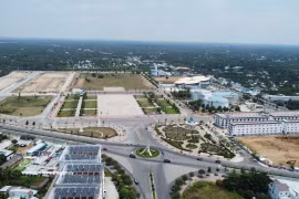 Many key infrastructure projects are under construction in Dong Thap province. (Photo: VNA)