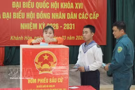 Voters in Truong Sa special zone cast their ballots to elect deputies to the 16th National Assembly and People’s Councils at all levels for the 2026–2031 term. (Photo: VNA)