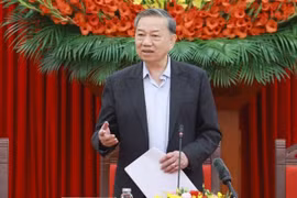 Party General Secretary To Lam chairs the meeting. (Photo: VNA)
