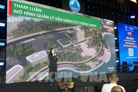 Deputy Director of Viettel Da Nang Le Thi Hue speaks at the conference. (Photo: VNA)