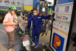 A petrol station in Hanoi (Photo: VNA)