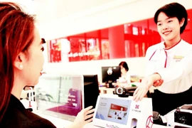 SeABank simultaneously adopts emission-management practices, optimises energy use, accelerates digital transformation and promotes green habits within the organisation. (Photo: nhandan.vn)