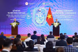 Vietnamese PM Pham Minh Chinh and UN Secretary-General António Guterres attend press conference on signing ceremony of the Hanoi Convention. Photo: VNA