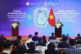 Vietnamese PM Pham Minh Chinh and UN Secretary-General António Guterres attend press conference on signing ceremony of the Hanoi Convention. Photo: VNA